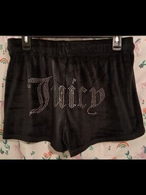 EUC Juicy Couture Black Velour Bling Rhinestone Casual Booty Short SZ M
